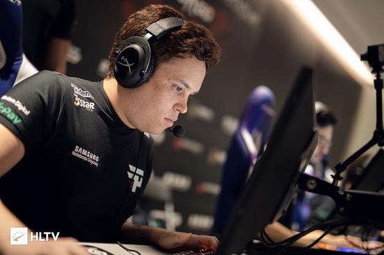 日本首创臀部电竞比赛引发热潮